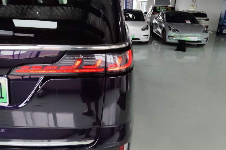 Used VOYAH Dream 2022 0-Emission Edition Dream+ Smart Range Package – 605 km
