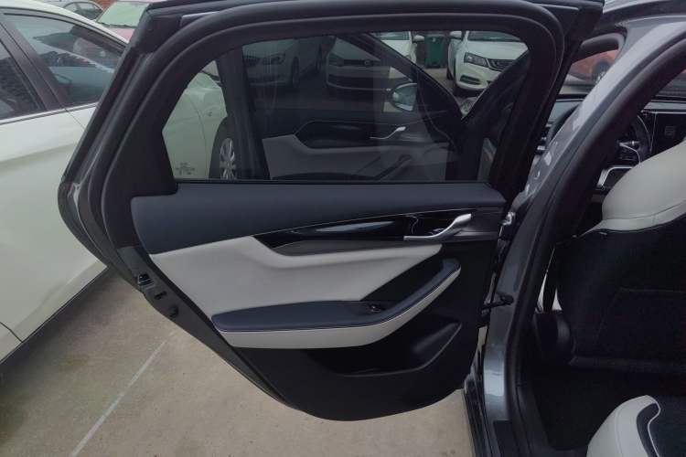 Used BYD Qin PLUS 2021 EV 500KM Luxury Model
