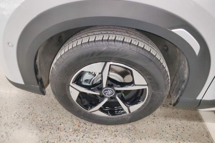 Used BYD Yuan UP 2025 Intelligent Driving Version 401 km Leading Edition
