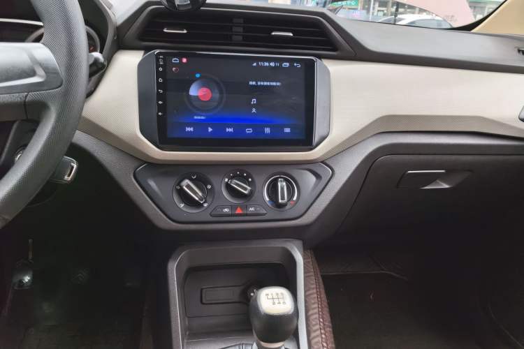 Used Wuling Hongguang 2019 1.5L S Standard Version China VI LAR
