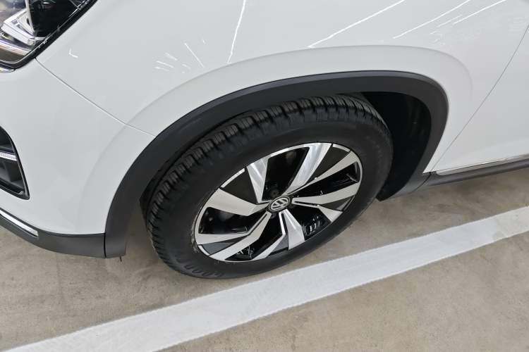 Used Volkswagen Tayron 2019 330TSI Two-Wheel-Drive Luxury Version China V Emission Standard
