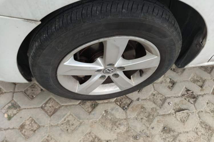 Used Volkswagen Santana 2015 1.6L Manual Comfort Edition