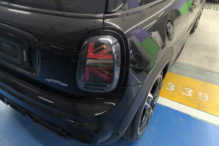 Used MINI JCW 2017 2.0T JOHN COOPER WORKS Avant-Garde
