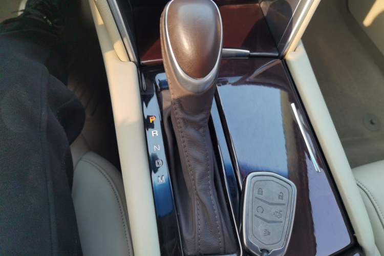 Used Cadillac XTS 2015 28T Comfort Model
