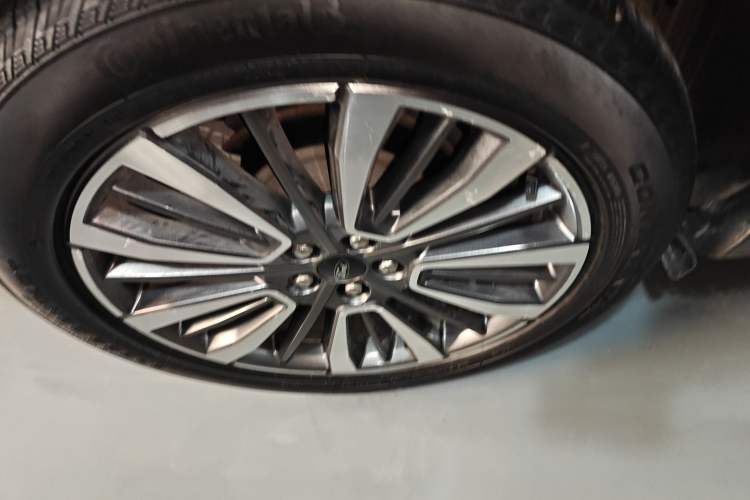 Used Ford Edge 2021 PLUS EcoBoost 245 Two-Wheel-Drive Titanium 7-Seater
