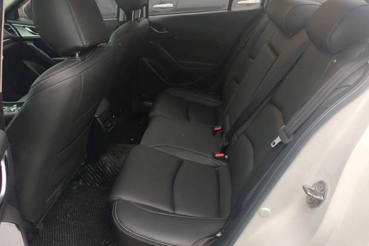 Used Mazda Mazda 3 Axela 2017 Sedan 1.5L Automatic Luxury Model Emission Standard China V