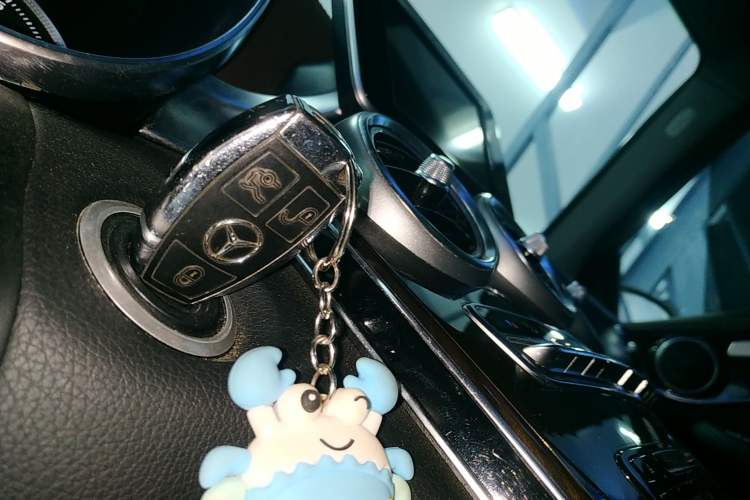 Used Mercedes-Benz GLC 2017 GLC 260 4MATIC Luxury Model
