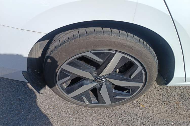 Used Volkswagen Lamando 2024 Lavida L 280TSI DSG Cool & Spicy Edition
