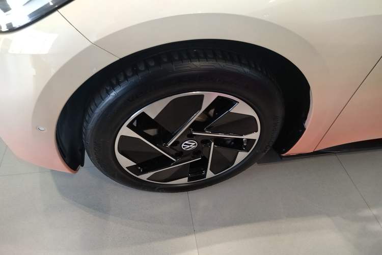 Used Volkswagen ID.3 2025 Smart Edition Outstanding Model
