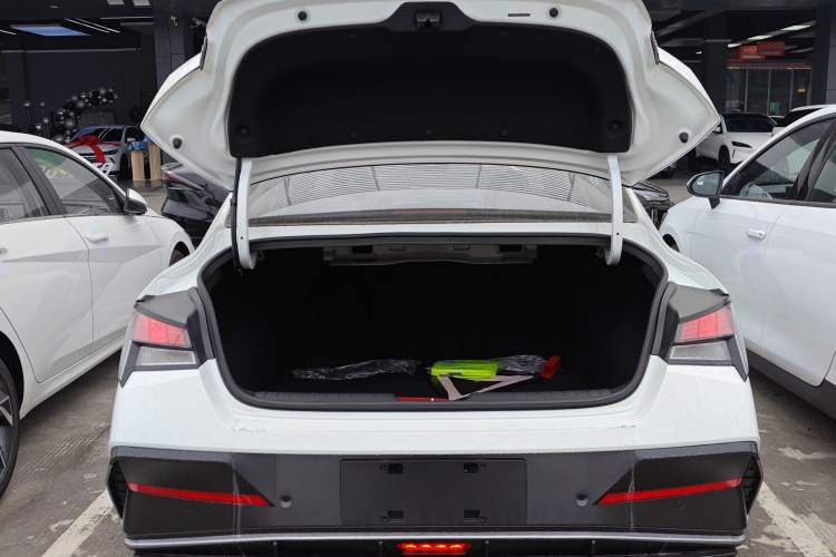 Used Hyundai Elantra 2023 1.5L CVT GLX Elite Edition
