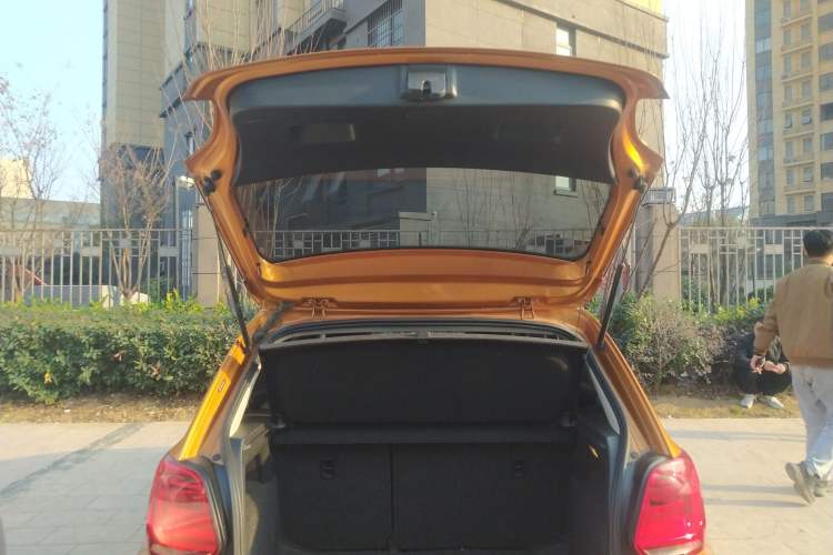 Used Volkswagen Polo 2018 1.5L Cross Polo Automatic