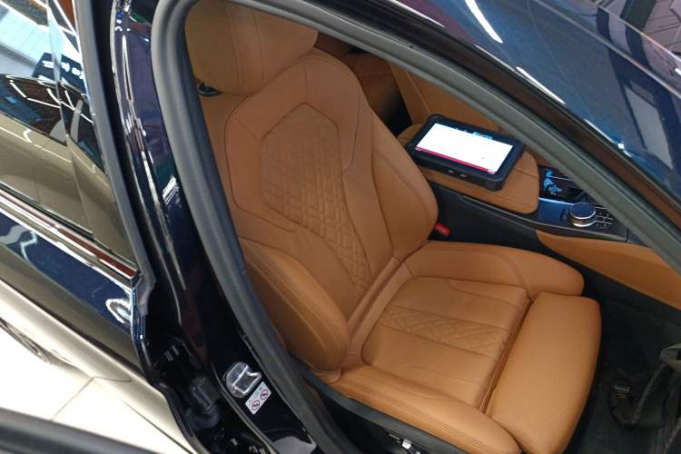 Used BMW 5 Series (Import) 2022 Second Facelift 530i M Sport Package
