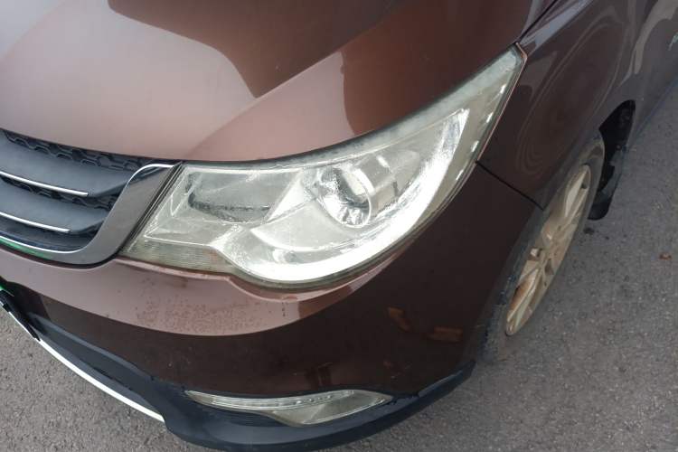 Used Baojun 730 2014 1.5L manual Comfort ESP version 7 seats
