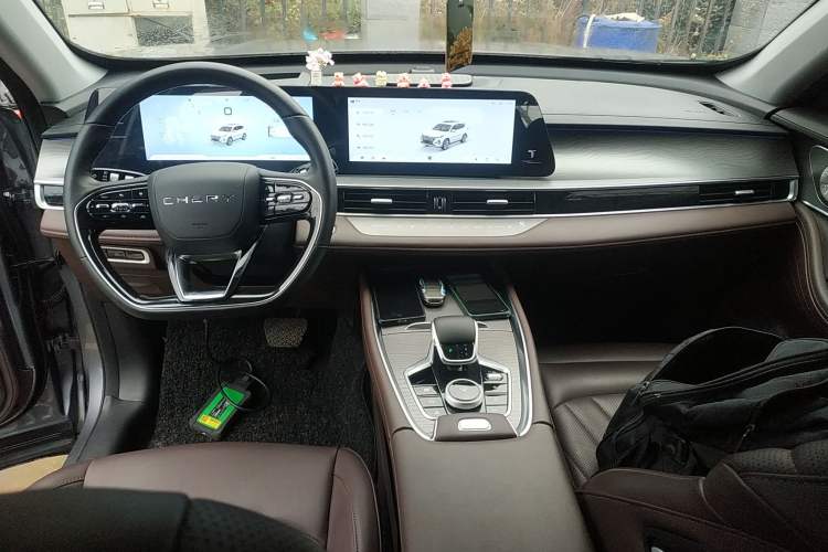 Used Chery Tiggo 8 PRO 2024 Champion Edition 390T Two-Wheel Drive Peak Version 5 Seats
