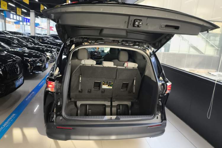 Used Toyota Sienna 2024 2.5L Hybrid Comfort Edition
