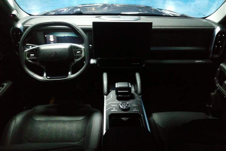 Used JETOUR Traveler 2023 2.0T All-Wheel-Drive CrossPRO
