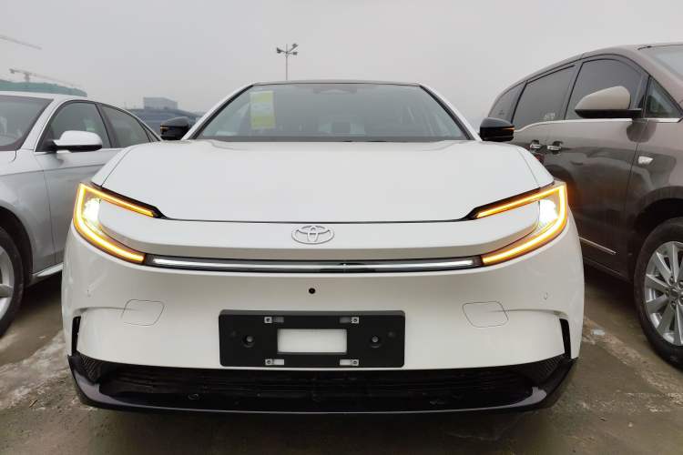 Used Toyota bZ5 2025 Model 550 PRO