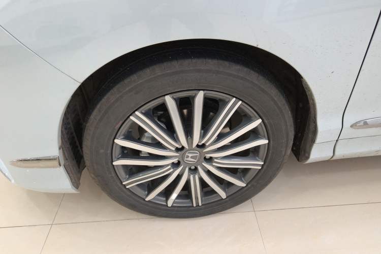 Used Honda Elysion 2024 2.0L eHEV Classic Edition
