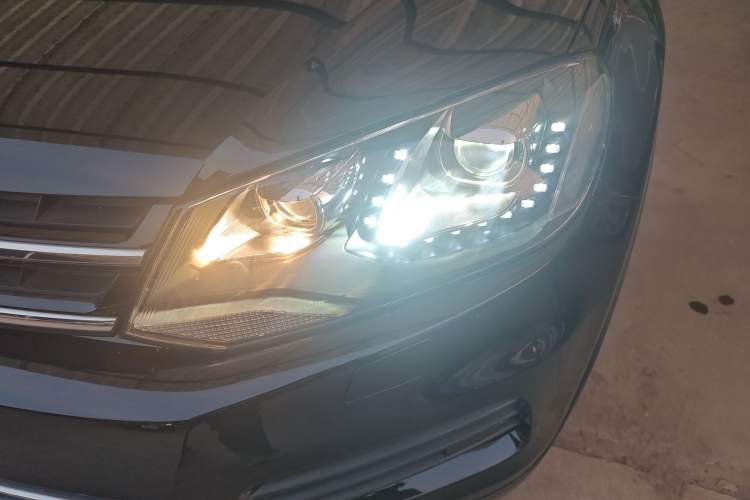 Used Volkswagen Touareg 2011 3.0 TSI Standard Version
