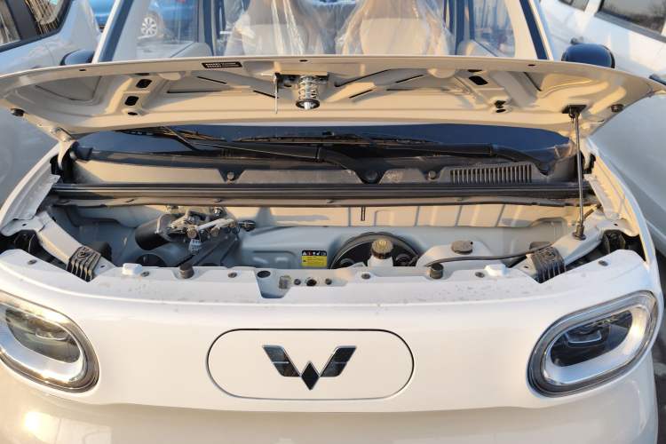 Used Wuling Hongguang MINIEV 2024 3rd Generation 215km Youth Edition
