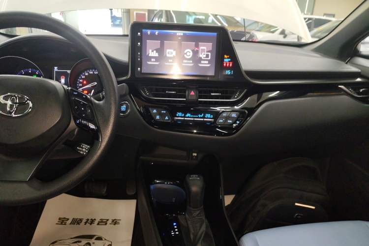 Used Toyota IZOA 2020 2.0L Yi Xiang CARE