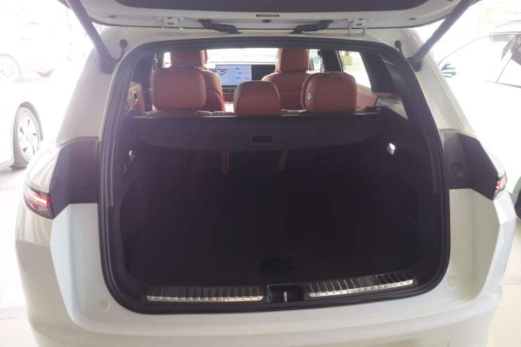 Used Li Auto L7 2023 Pro Model
