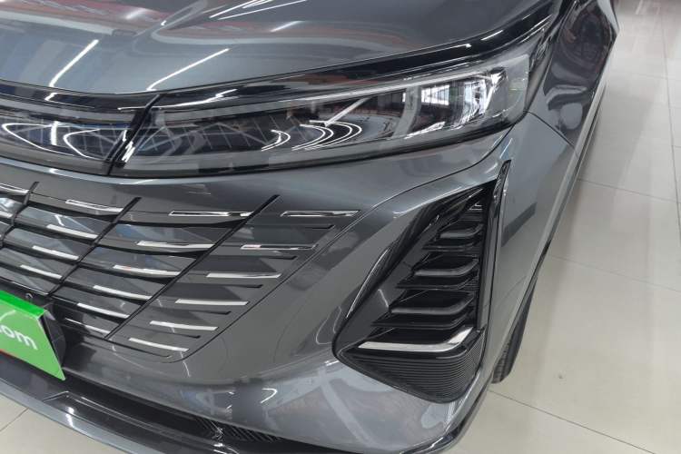 Used Changan CS75 PLUS 2024 3rd Generation Champion Edition 2.0T Intelligent Drive Performance Model
