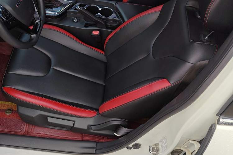 Used Venucia D60 2018 1.6L CVT Smart Connect Elite Edition