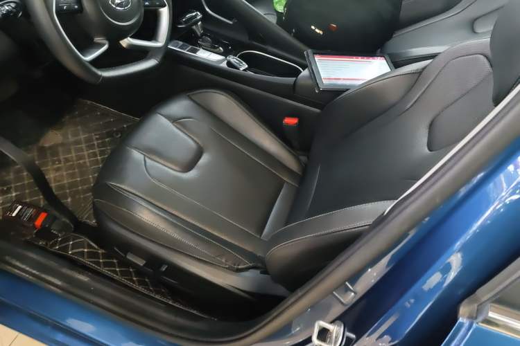 Used Hyundai Elantra 2022 1.5L CVT LUX Prestige Edition