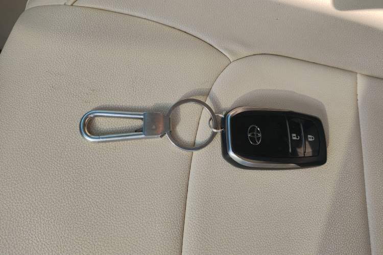 Used Toyota Highlander 2018 2.0T Four-Wheel Drive Luxury Version 7 Seats China VI Standard