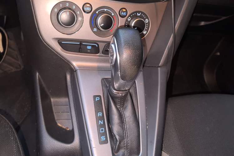 Used Ford Focus 2012 Hatchback 1.6L Automatic Comfort Model
