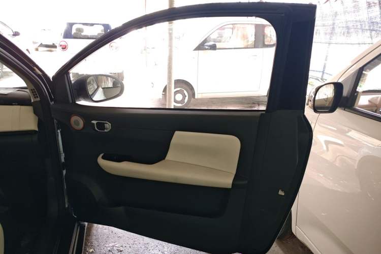 Used Chery Little Ant 2024 Refreshed Version Youth Edition 321 km Beloved Edition 29.23 kWh
