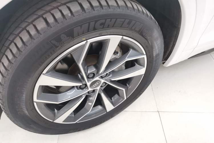 Used Audi Q5L 2023 40T Luxury Dynamic Model
