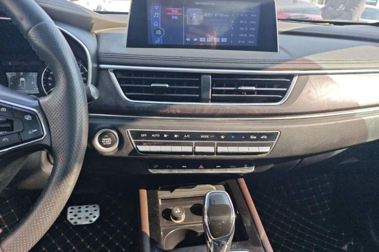 Used Dongfeng Fengon 580 2017 1.5T CVT Smart Connectivity Model
