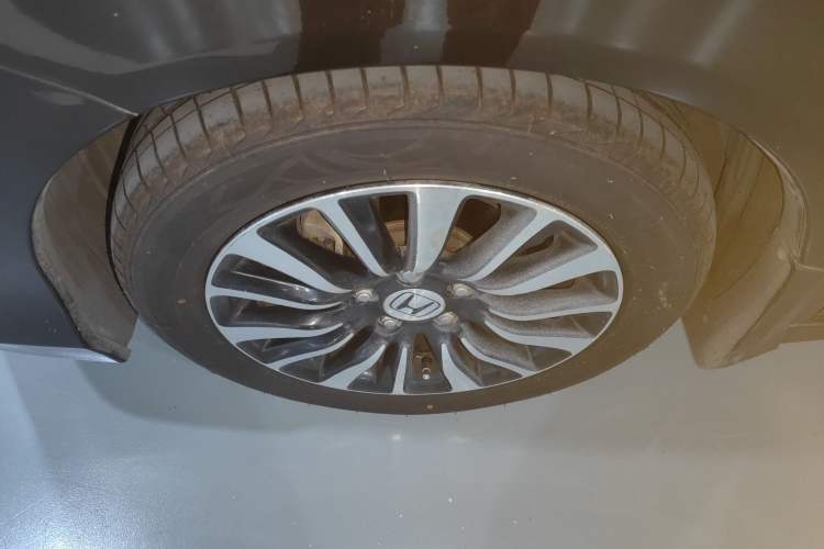 Used Honda Crider 2015 1.8L Automatic Luxury Edition
