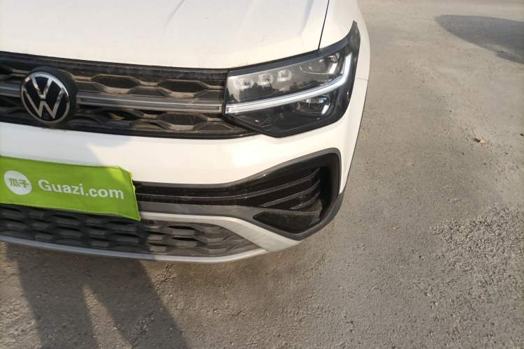 Used Volkswagen Tharu 2023 300TSI Two-Wheel-Drive Moon Luxury Edition
