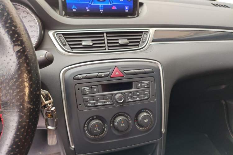 Used Peugeot 308 2014 Enjoy Edition Classic 1.6L Manual YouShang Model
