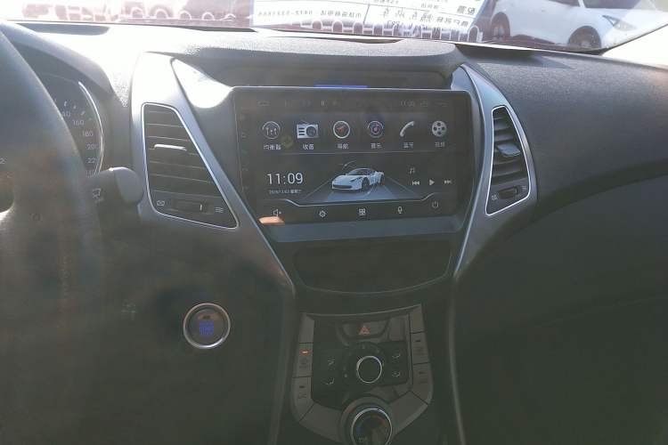 Used Hyundai Elantra 2015 1.6L Automatic Leading Model
