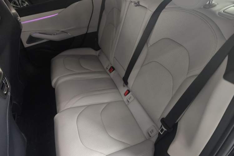 Used Xiaomi Auto SU7 2024 Rear-Drive Long-Range Intelligent Driving Version
