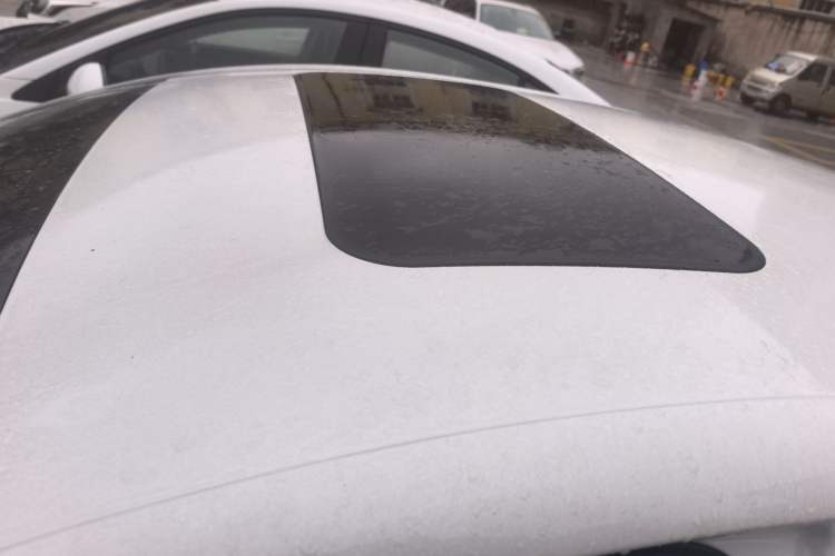 Used Roewe D6 2025 450km Deluxe Edition