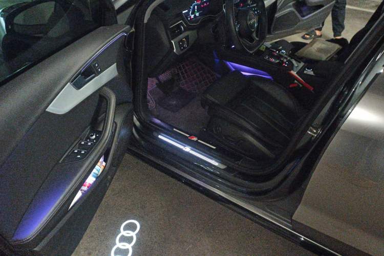 Used Audi A4L 2022 40 TFSI Luxury Dynamic Model