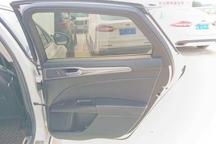 Used Ford Mondeo 2017 EcoBoost 200 Stylish Model
