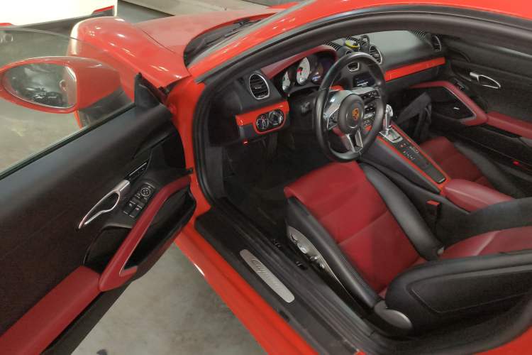 Used Porsche 718 2016 Cayman 2.0T