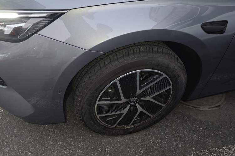 Used BYD Qin L 2025 DM-i Smart Drive 120KM Superior Model