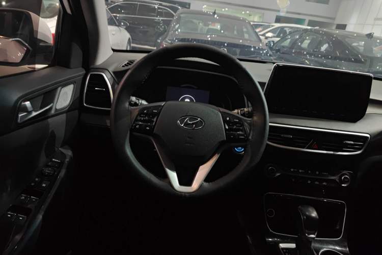 Used Hyundai Tucson 2020 280TGDi Two-Wheel-Drive GLS Fashion Edition China VI Standard