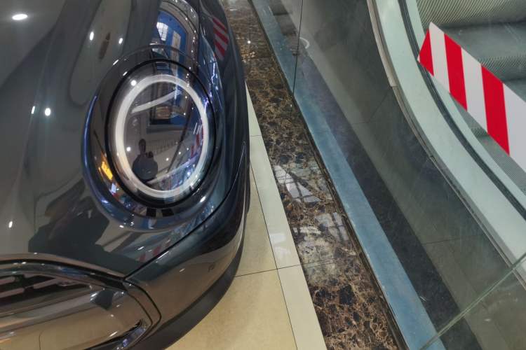 Used  MINI 2025 1.5T COOPER Classic Edition Five-Door Version
