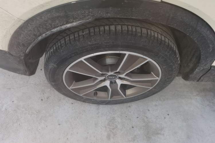 Used Audi Q2L 2022 35 TFSI Fashion Dynamic Model
