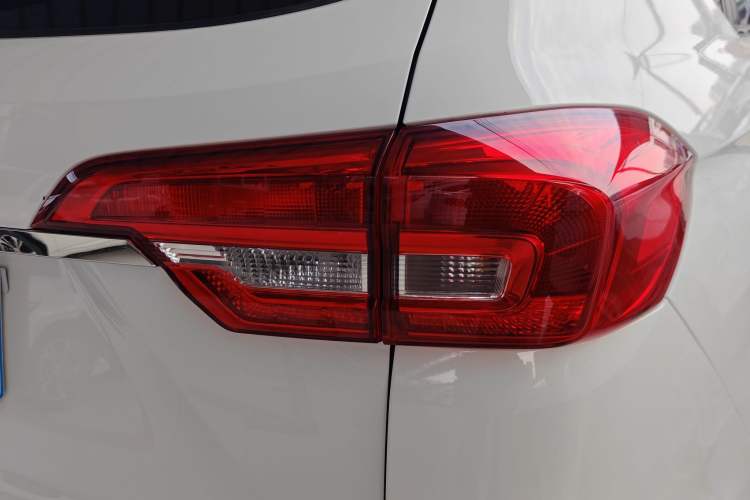 Used Haval M6 2019 1.5T DCT Two-Wheel Drive Elite Version China VI Standard
