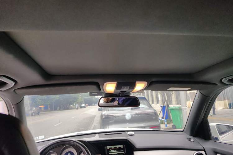 Used Mercedes-Benz GLK-Class 2015 GLK 260 4MATIC Fashion Edition Ultimate Version
