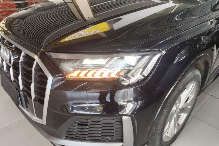 Used Audi Q7 2021 45 TFSI quattro S line Sport model